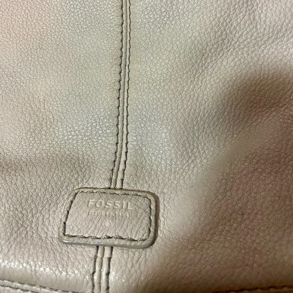 FOSSIL Leather Crossbody Satchel Bag - Picture 10 of 13